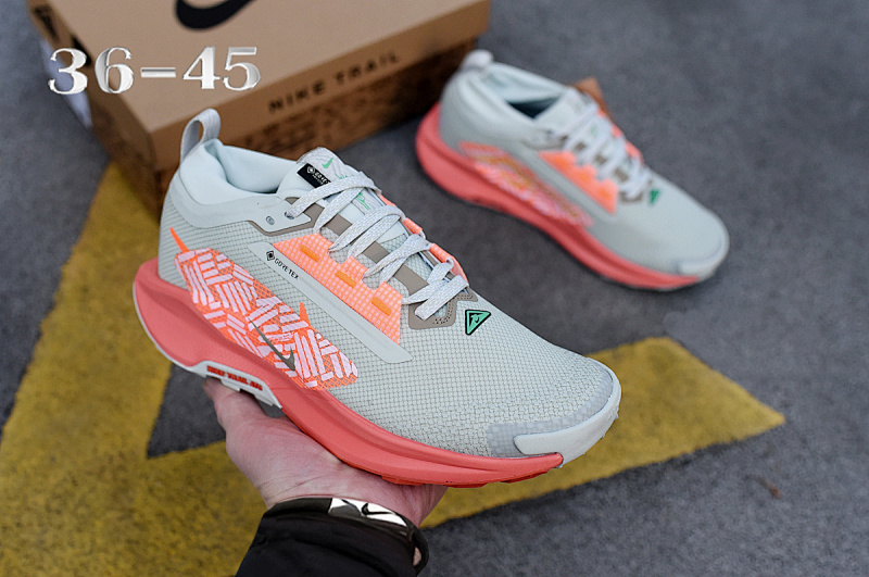 NIKE.5 9