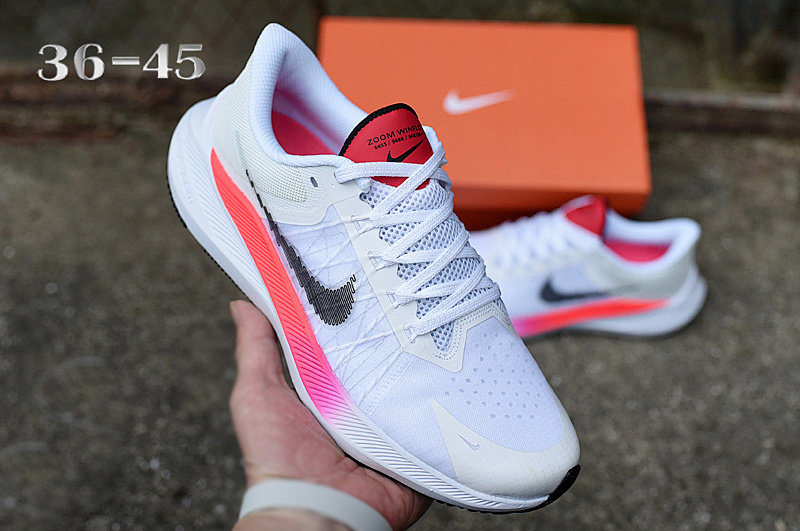 NIKE.Moon W8