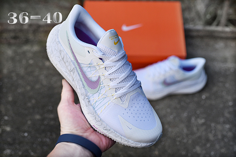 NIKE.Moon W8 21