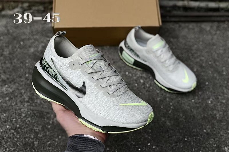 NIKE.Moon MX3 24