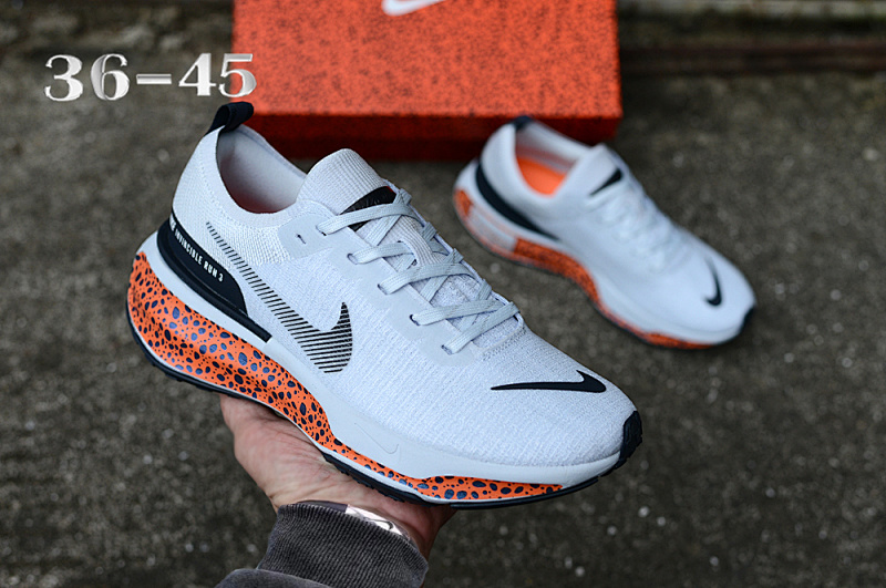 NIKE.Moon MX3 40