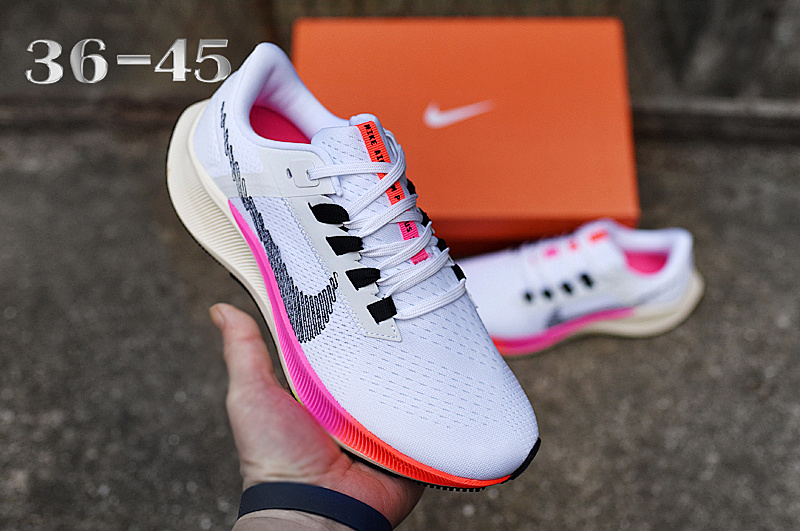 NIKE.Moon 38