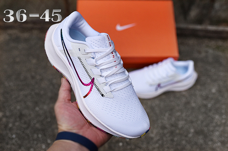 NIKE.Moon 38 21