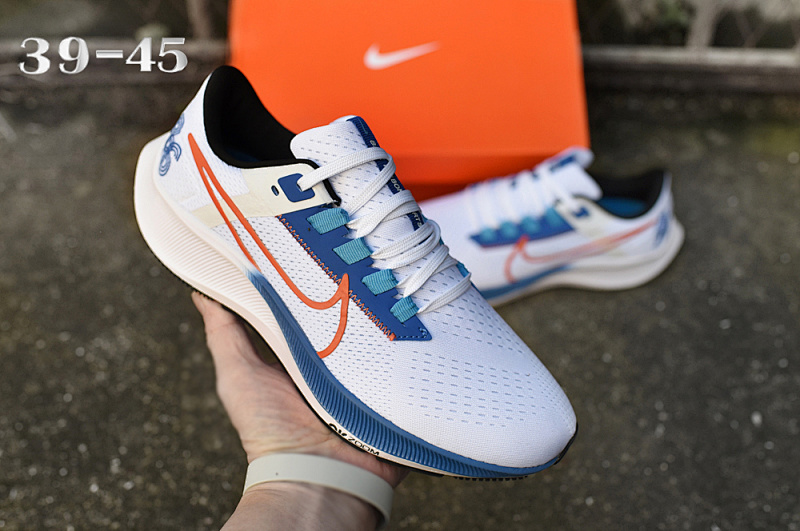 NIKE.Moon 38 23
