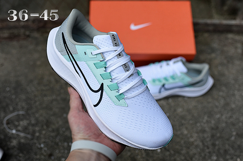 NIKE.Moon 38 24