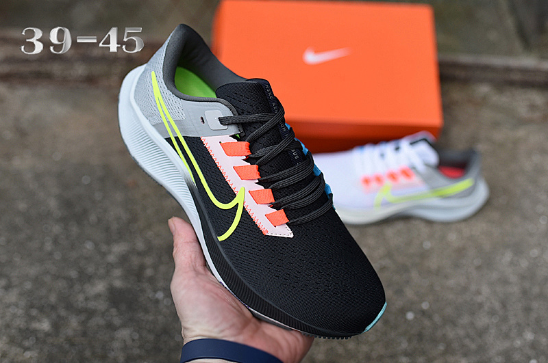 NIKE.Moon 38 7