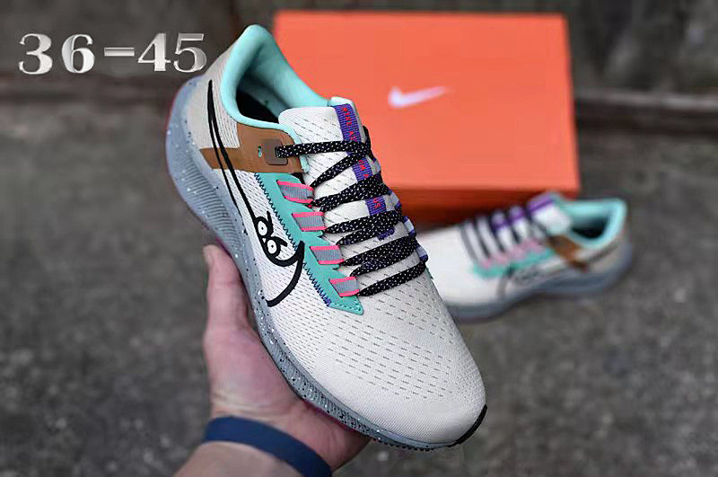 NIKE.Moon 38 10