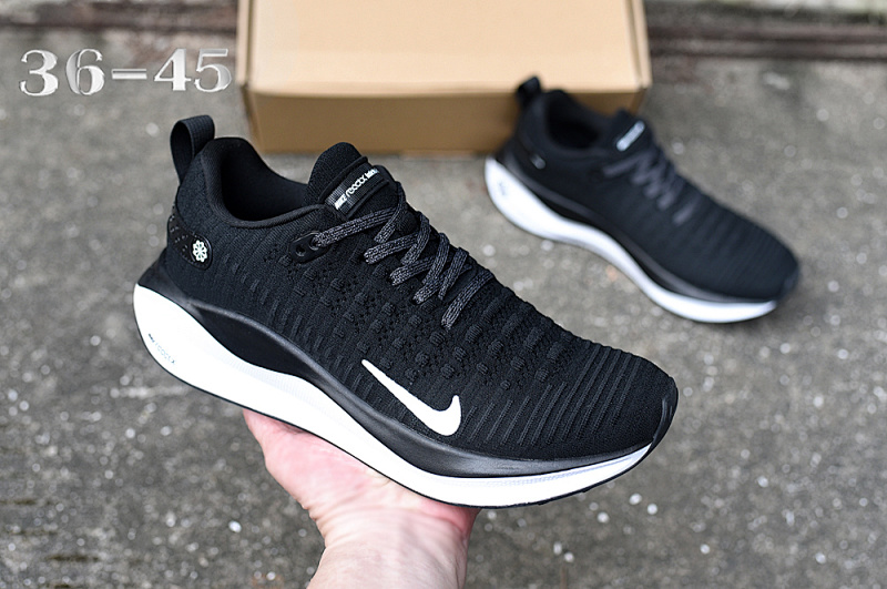 NIKE.Moon 4 13