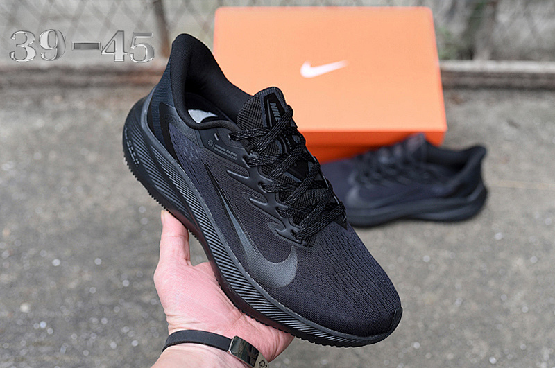 NIKE.Moon 7 10