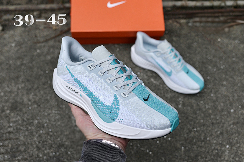 NIKE.4 10