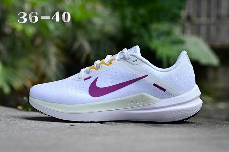 NIKE.W10 5