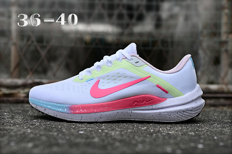 NIKE.W10 6