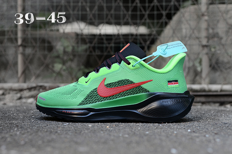 NIKE.Moon 41 17