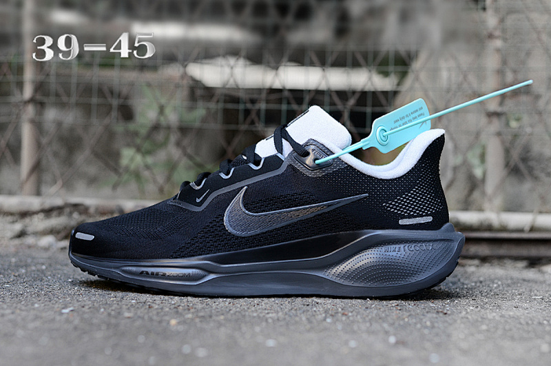 NIKE.Moon 41 23