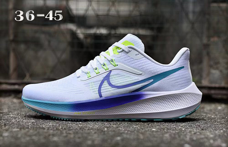 NIKE.Moon.39 22