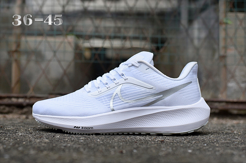 NIKE.Moon.39 29