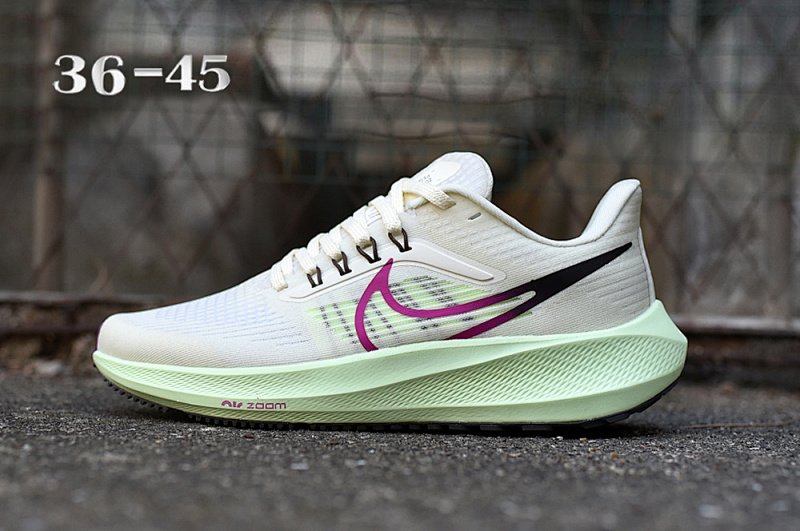 NIKE.Moon.39 7