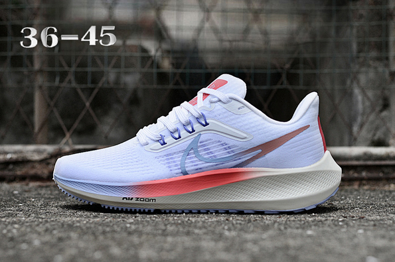NIKE.Moon.39 9