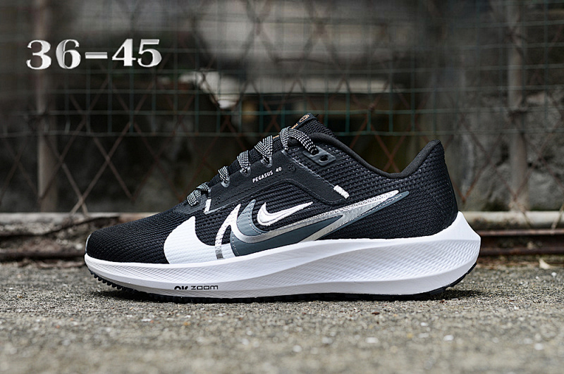 NIKE.Moon 40 15