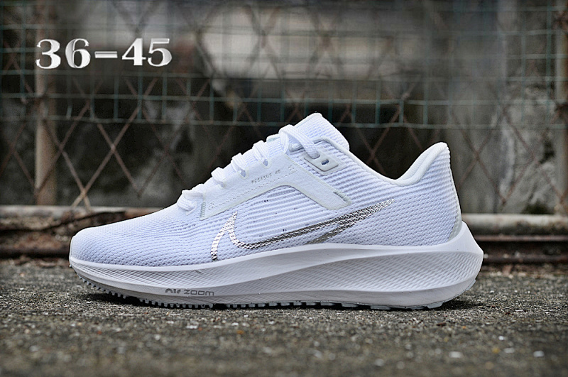 NIKE.Moon 40 16