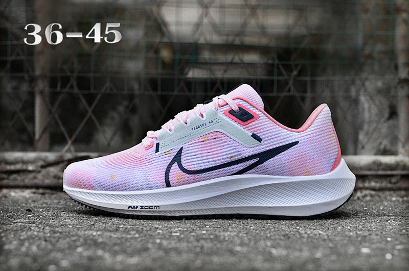 NIKE.Moon 40 17