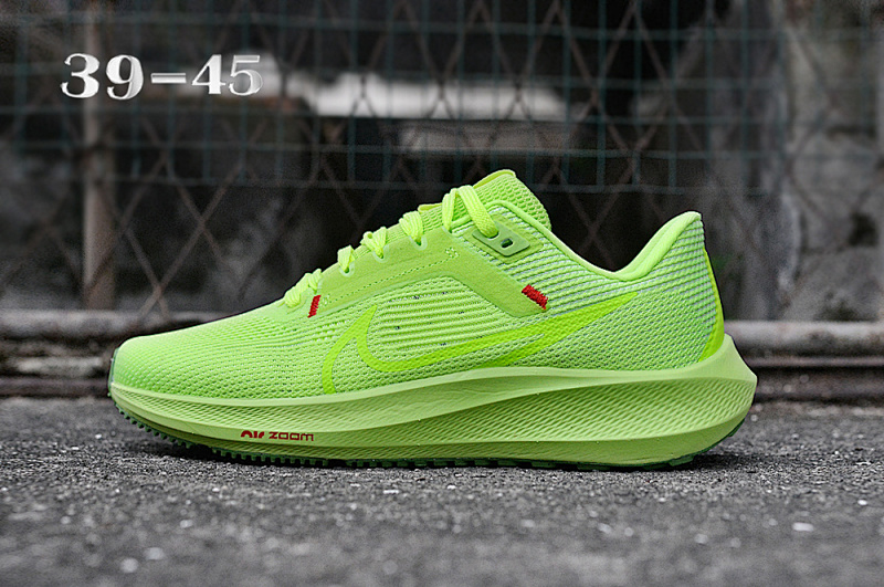 NIKE.Moon 40 21