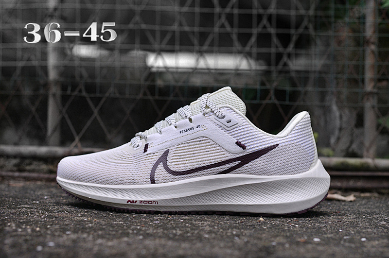 NIKE.Moon 40 23