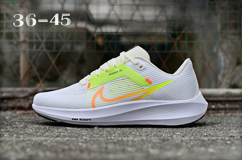 NIKE.Moon 40 10
