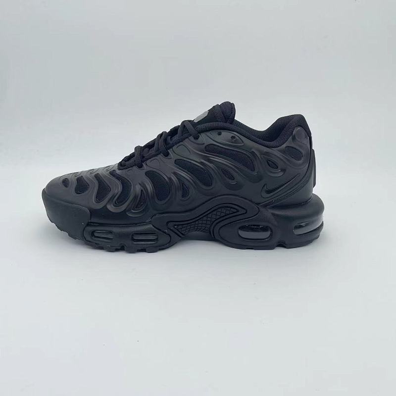 NIKE.Air Max Plus Drift 16