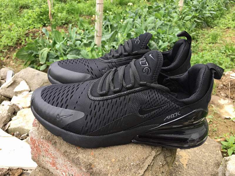 NIKE.270 6