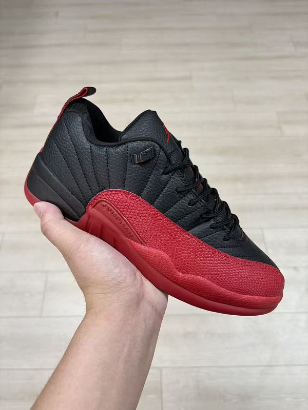 Air Jordan 12
