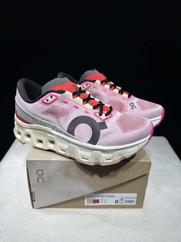 On.Cloudmonster Hyper 10