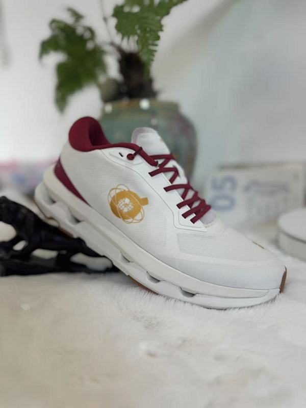On.Cloudzone KITH 6