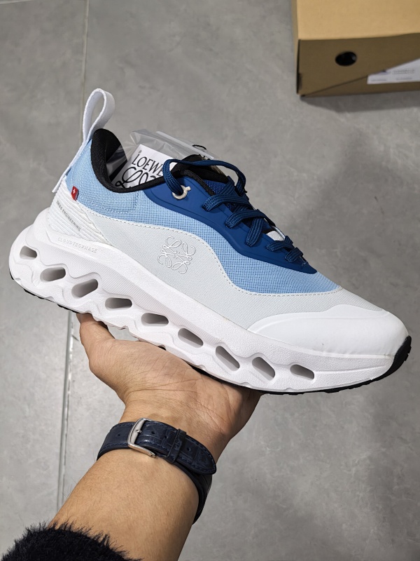 On.Cloudtilt×LOEWE2.0 7