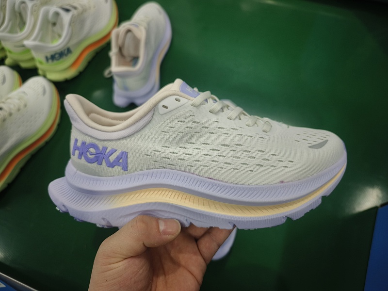 HOKA.2422 6