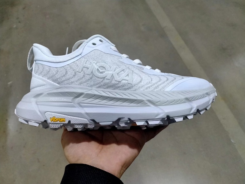 HOKA.2319 6