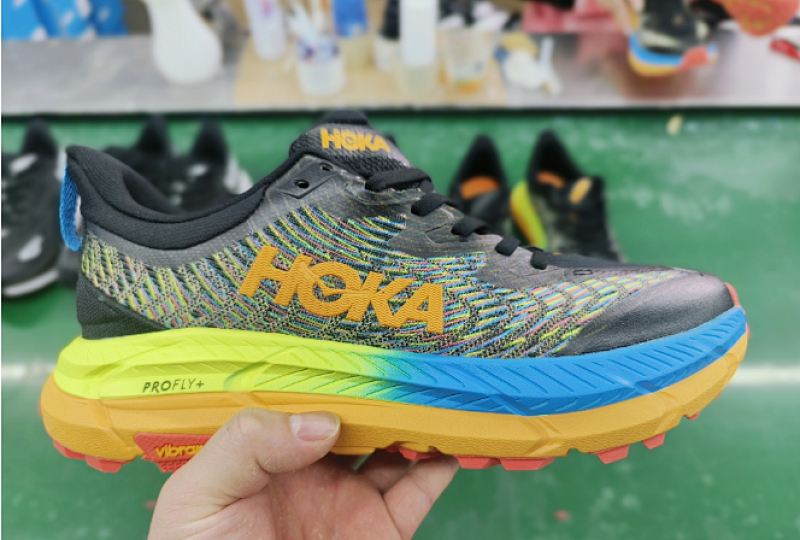 HOKA.2319 7