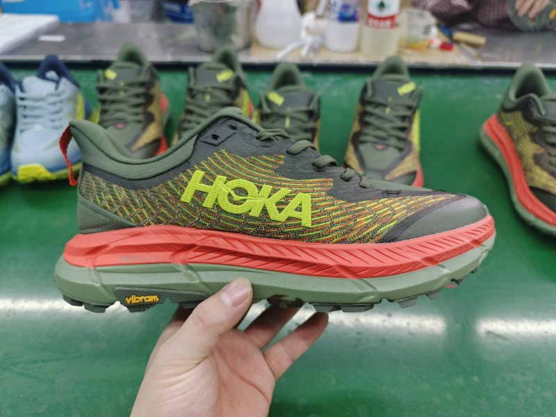 HOKA.2319 8