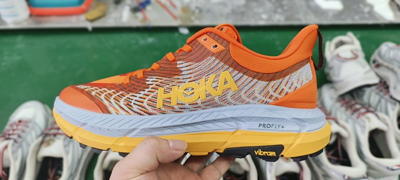 HOKA.2319 10