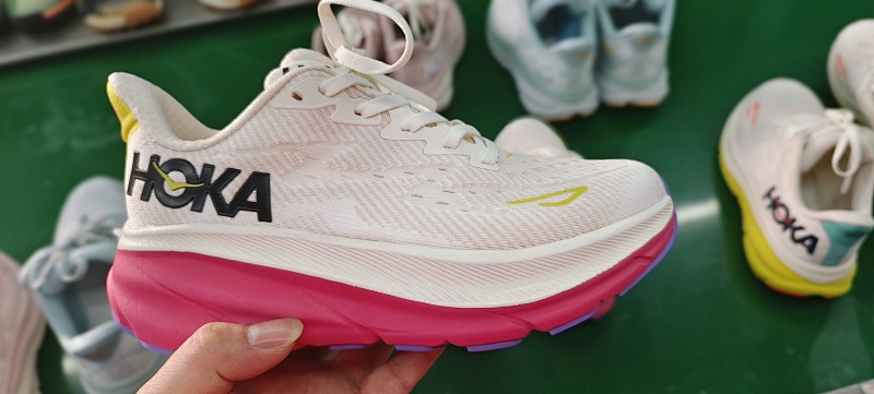 HOKA.2316 16