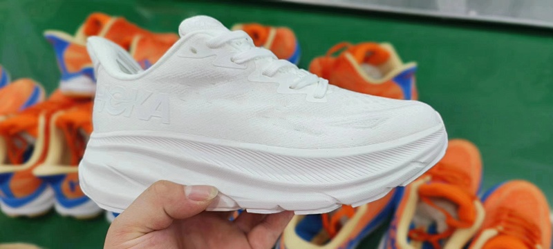 HOKA.2316 7
