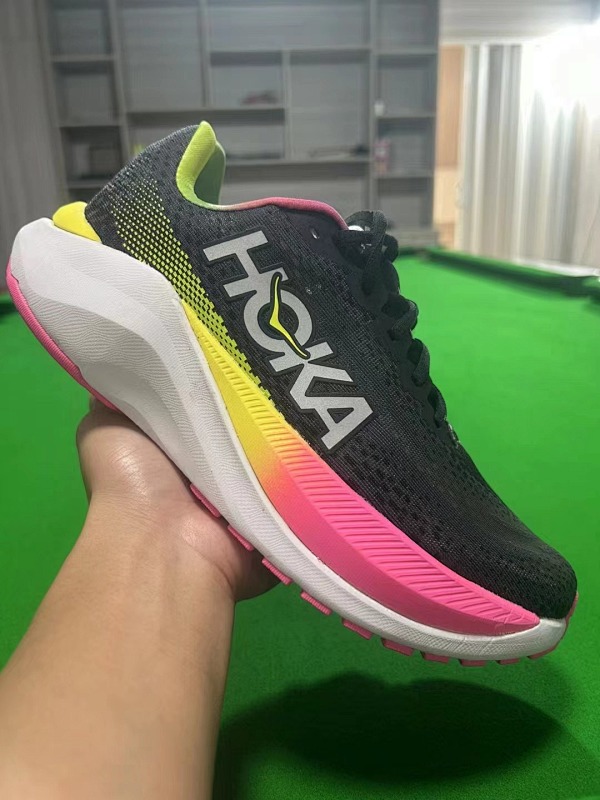 HOKA.713 8