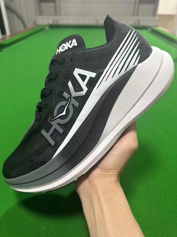HOKA.712