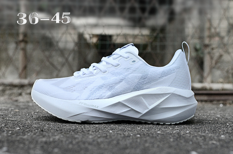 ASICS.5 6