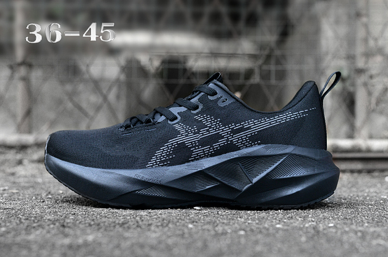 ASICS.5 8