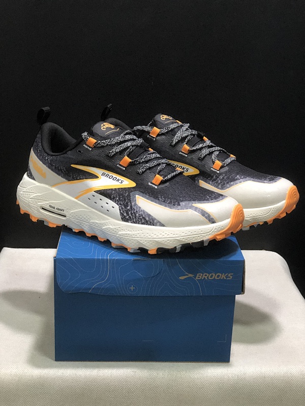 Brooks Cascadia 18 5
