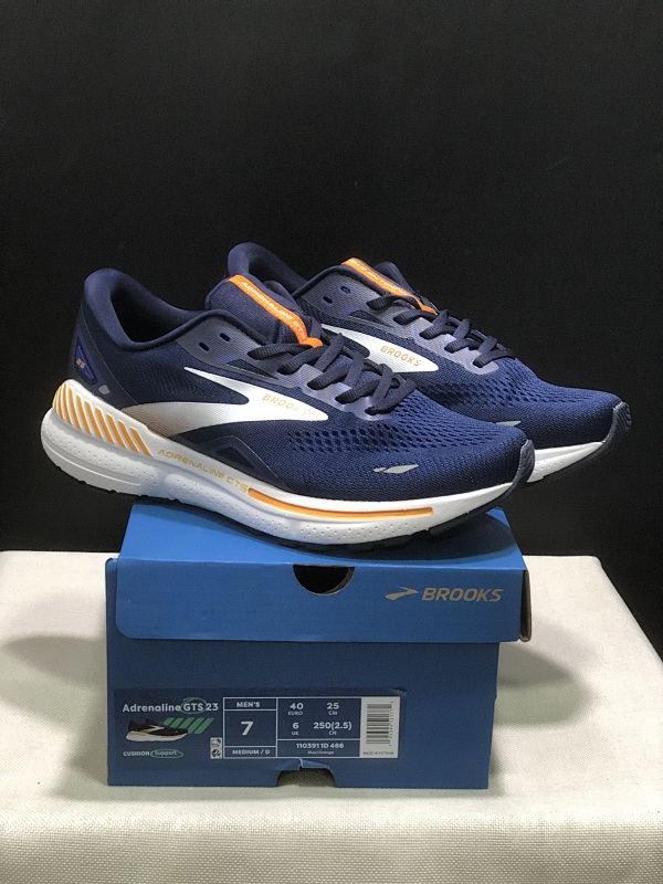 Brooks. Adrenaline GTS 23