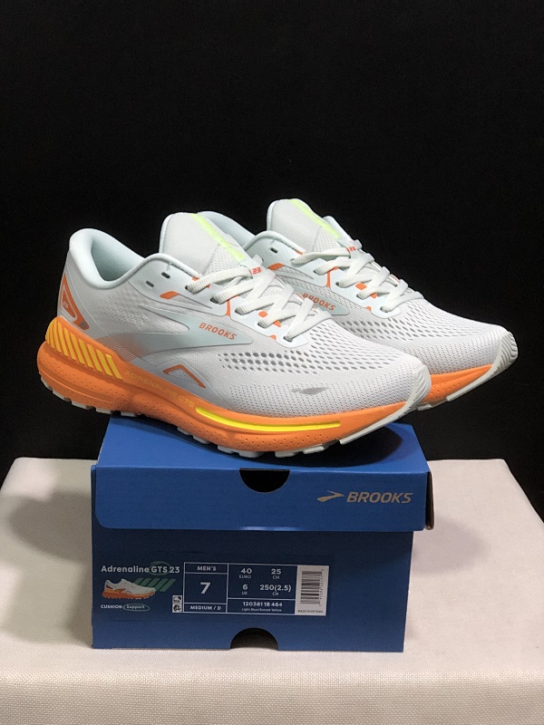 Brooks. Adrenaline GTS 23 5