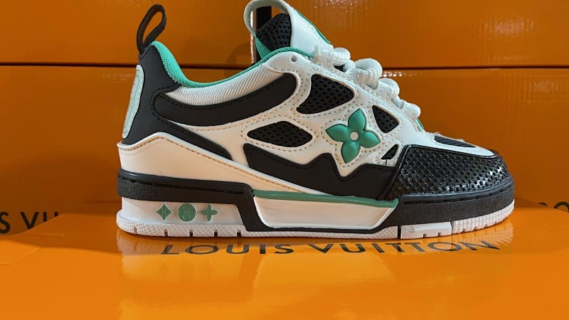 LV 26