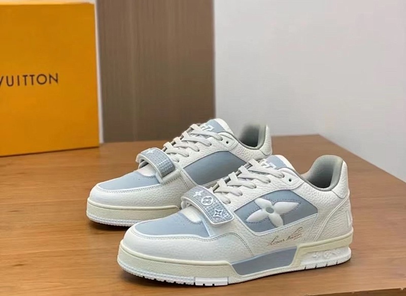 LV2 8